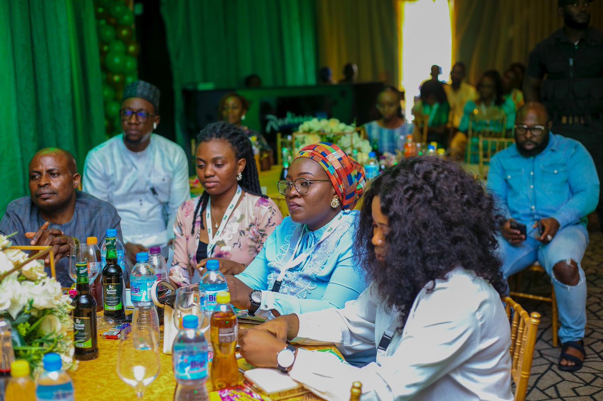 bsmhangout1's tweet image. A powerful throwback to a space that celebrated knowledge sharing, collaboration, and growth. The Bodex Social Media Hangout set a standard for impactful community events. #BodexSocialMediaHangout #EventSuccess #GrowthSpaces #SocialMediaEducation #savas #WomenWhoLead