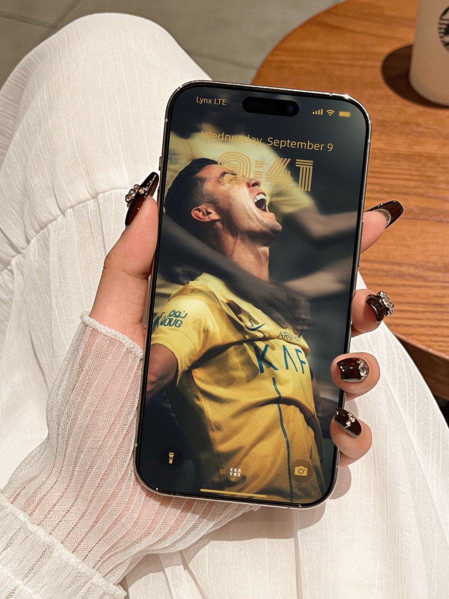 lynxchizzy's tweet image. Time to update your screen 
 #Ronaldo #CR7