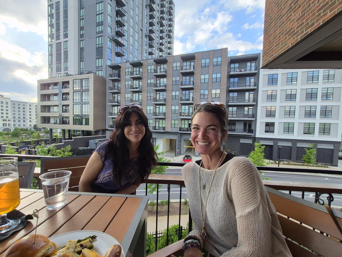 VIAHealthPartnr's tweet image. It was a beautiful night of fellowship as we kicked off our first volunteer appreciation event! Many thanks to our friends at @oldemeckbrew for the delicious food &amp;amp; drinks, &amp;amp; to the volunteers that joined us! 

#VolunteerAppreciationWeek #volunteering #viavolunteering
