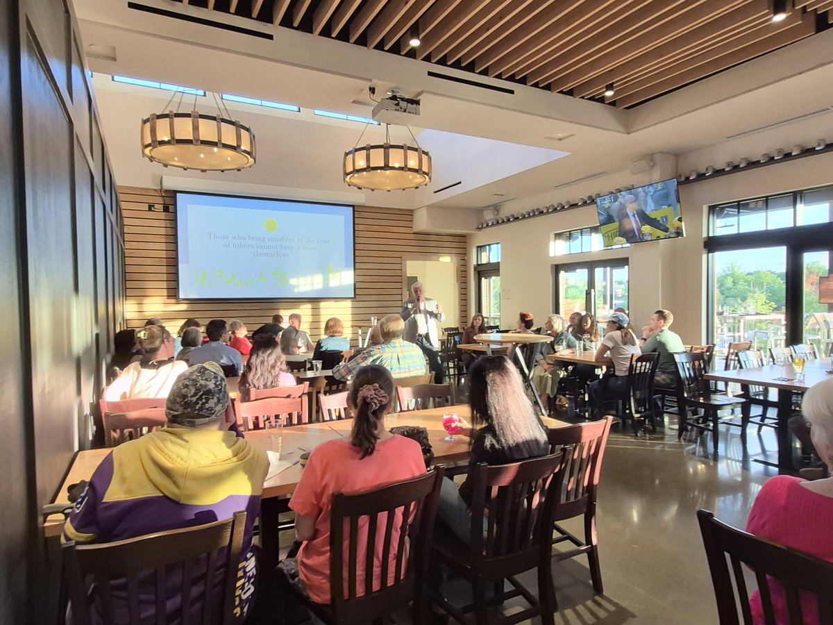 VIAHealthPartnr's tweet image. It was a beautiful night of fellowship as we kicked off our first volunteer appreciation event! Many thanks to our friends at @oldemeckbrew for the delicious food &amp;amp; drinks, &amp;amp; to the volunteers that joined us! 

#VolunteerAppreciationWeek #volunteering #viavolunteering
