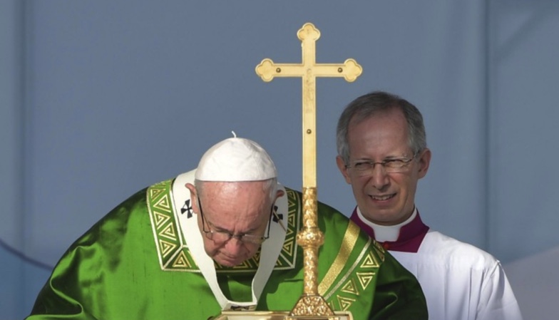 Marie KY tweet media