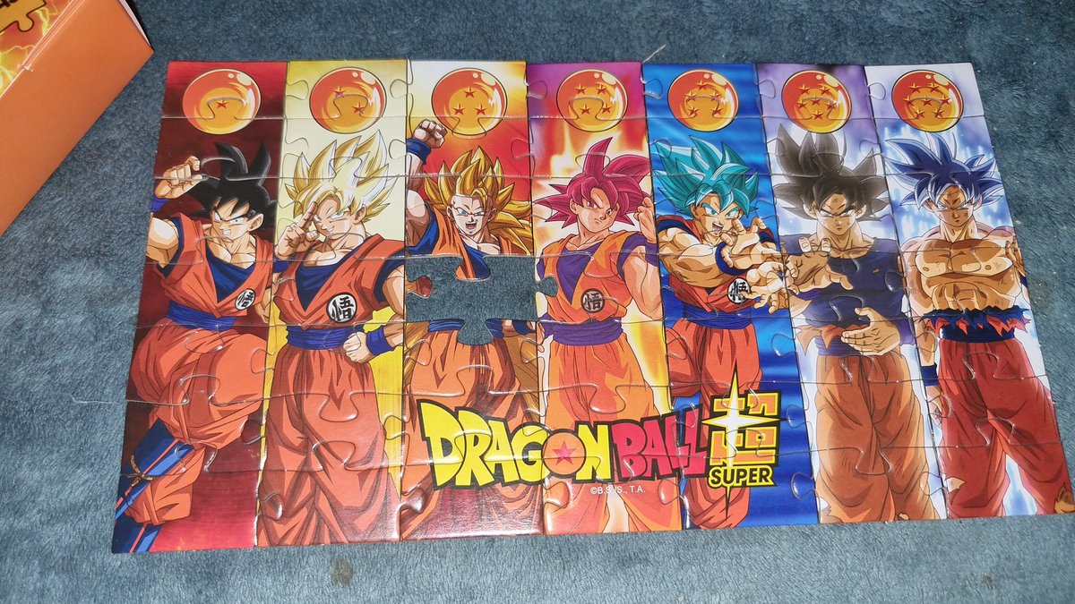 Rocma95490's tweet photo. @QuickFrance_ Je suis grave déçu il manque une pièce dans vos puzzle DBZ https://t.co/O0voMgklKf