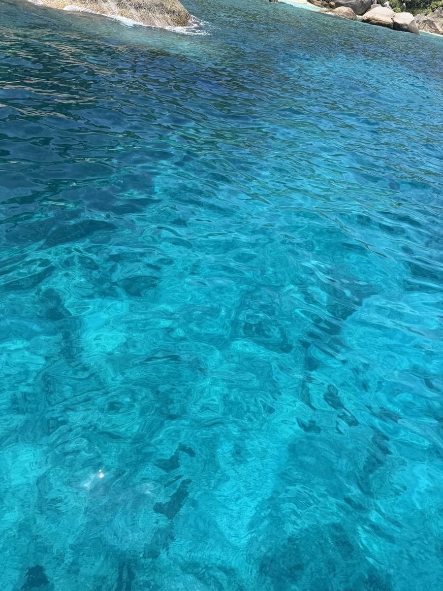 ppfaaiii's tweet photo. สิมิลัน, พังงา🌊🐠🐟 https://t.co/HZzYnCpThQ