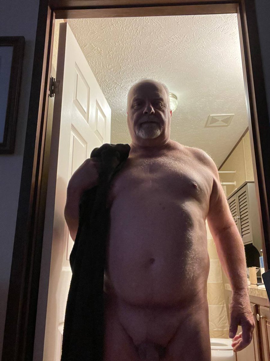 Larry j E tweet media