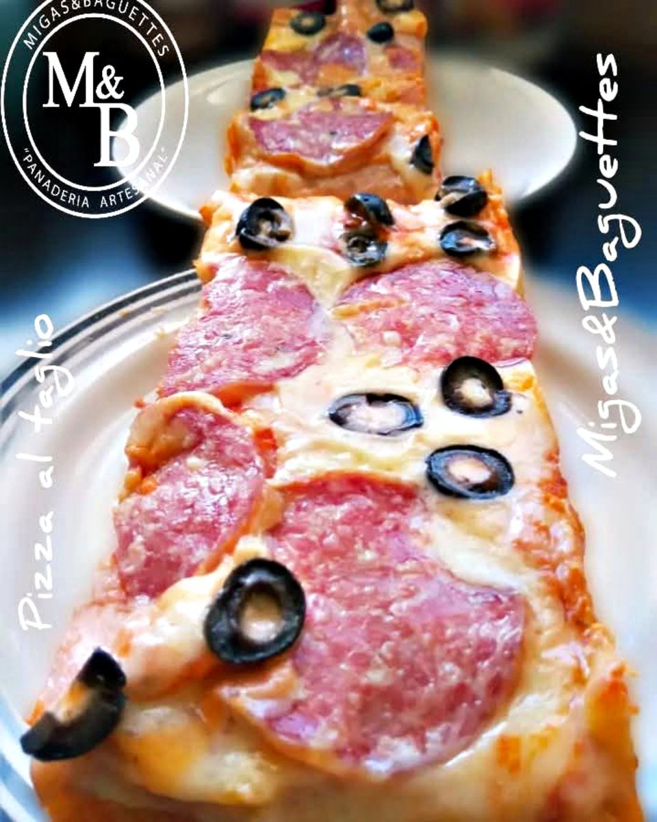 migasybaguettes's tweet image. Sacando una de las originales Pizzas italiana 🍕

Pizza al Taglio😋

¡Así me sale!🔥🎈

#pizzaaltaglio
#pizza
#migasybaguettes