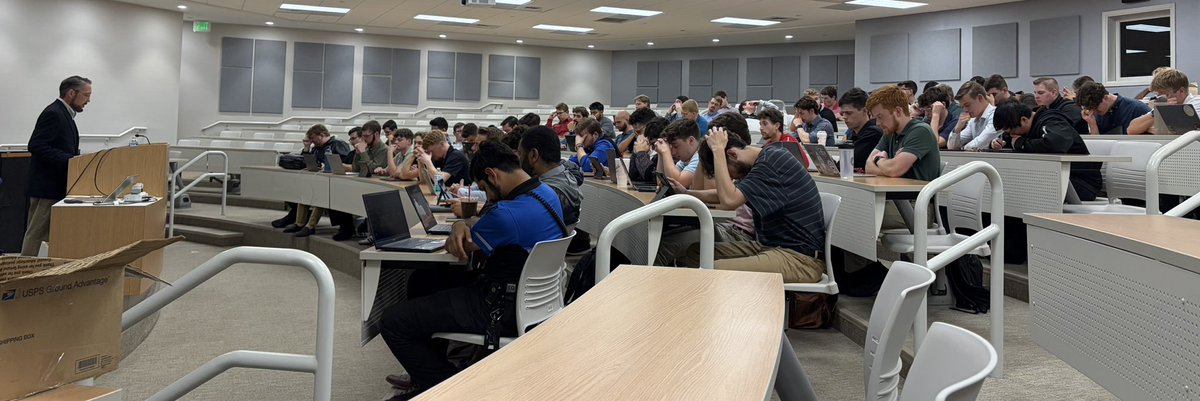 ReseedingAmeric's tweet photo. Appreciate the opportunity to speak last night and teach church planting at Pensacola Christian College. Enjoyed the interaction with young men who are interested and called to ministry, church planting and church restoration.  
#churchplanting
#ChurchRestoration
#usamissions #reseedingameric 
https://t.co/nExy82ymZK
https://t.co/Ze0q50VCiz
