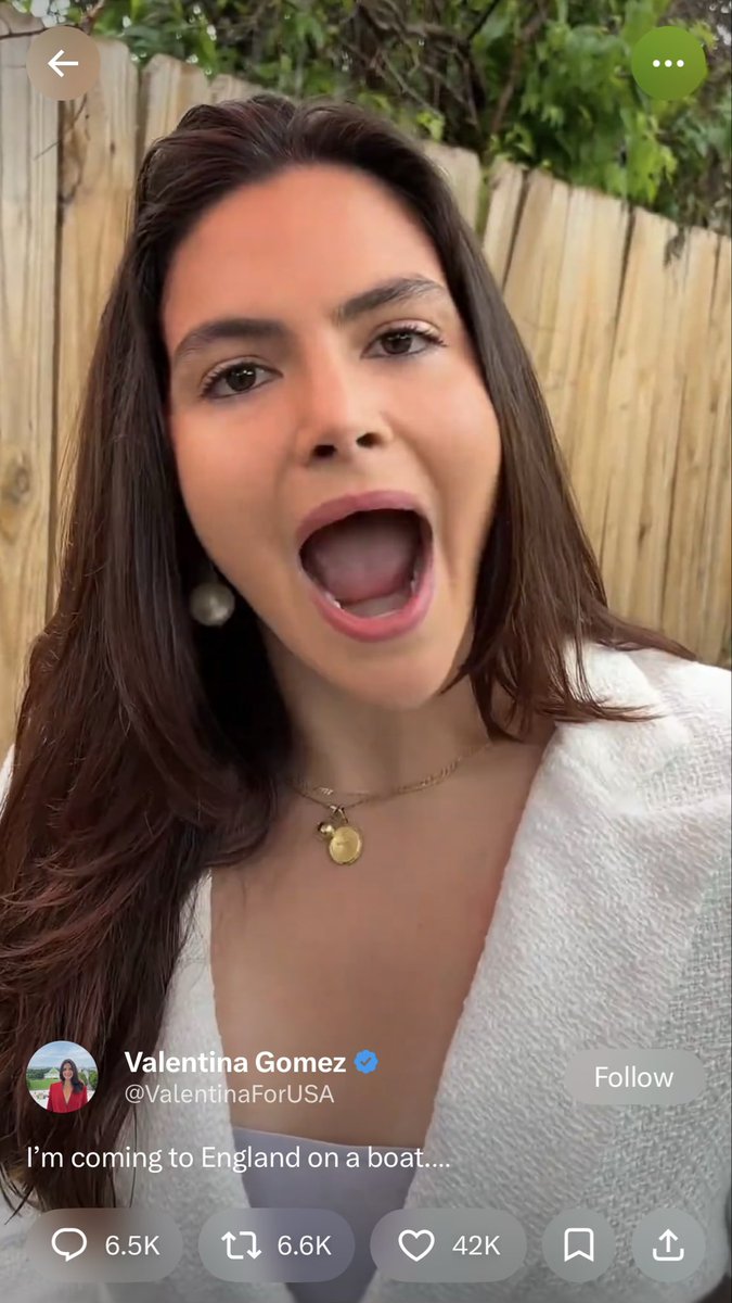 SomaliaUpNext's tweet photo. @jaxajueny Not when her mouth is open like this ����😭 https://t.co/76lQ0z70pT