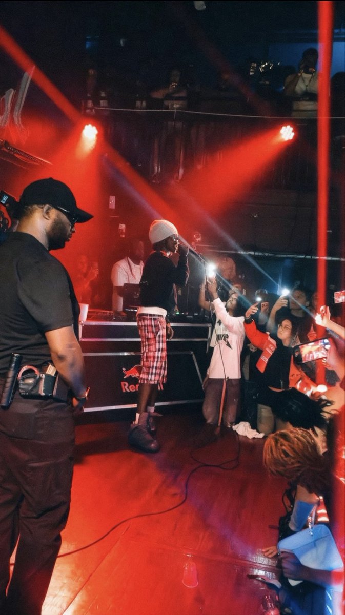 j3_x_'s tweet image. Pz’ went fucking stupid in New Orleans #undergroundmusic #music #concert