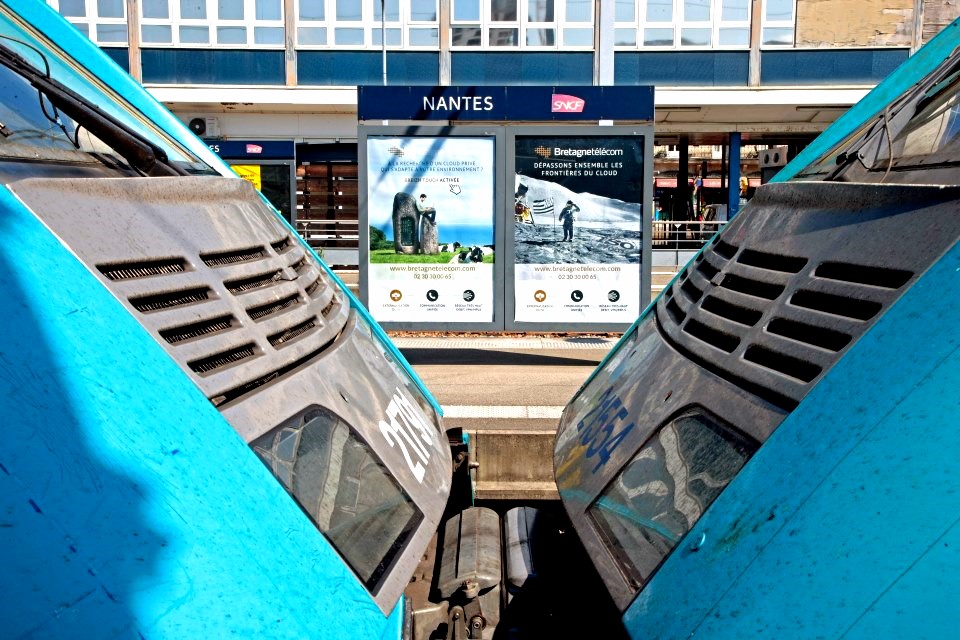 TERPays2LaLoire's tweet photo. 🚦#FlashInfoAléopenTER 16h30. Des retards sont à signaler entre #Nantes et #LesSables. Une panne de passage à niveau à #LHerbergement nécessite des ralentissements.
Je vous réponds ici. 🙋♂️ https://t.co/eq72S0KIgg