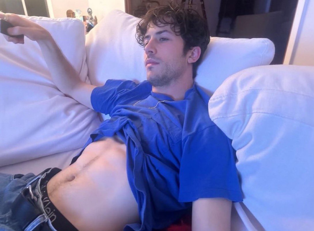 Male Central tweet media