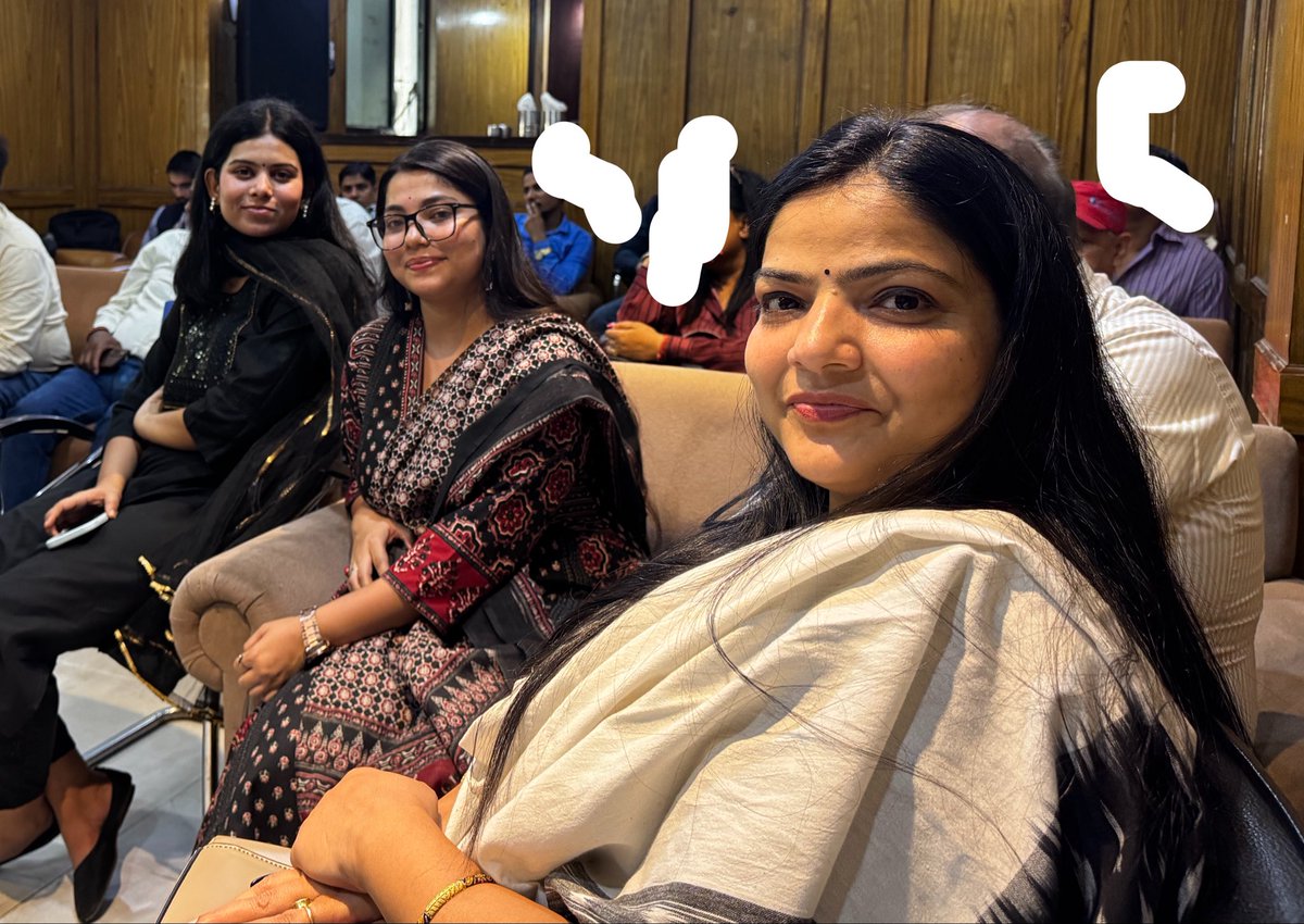 GreyMattersPR's tweet photo. When you do serious, sincere and suave advocacy, this is the right place to be. Not fancy 5 stars with all fluff and no substance, much like, well you know….

GreyMatters Nari Shakti at Press Club of India 🇮🇳 

#publicrelations #advocacy #publicaffairs #ImageKiRaksha https://t.co/oSL8ELMNVr