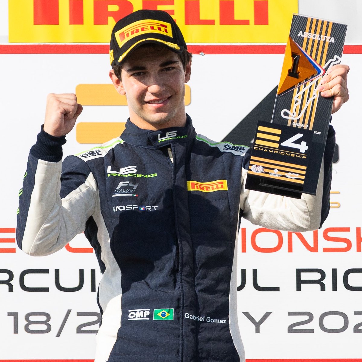 voltarapida_f1's tweet photo. 🇧🇷A trajetória de Gabriel no automobilismo:

2025: Campeão da F4 Winter Series 
2024: Vice-campeão europeu de Kart
2023: Vice-campeão europeu de Kart
2022: Campeão italiano de Kart
5x CAMPEÃO BRASILEIRO DE KART
2018: Campeão sul-americano de Kart https://t.co/UX5XKvcaw0