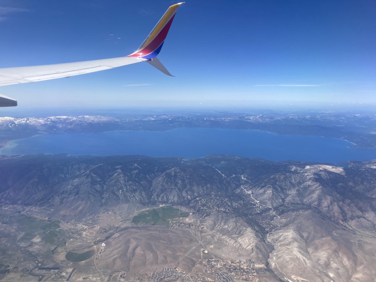 Rudeboymessiah's tweet image. Remember: Fake science says we see the curve of earth from 1.8mtr observer height only 5KM away. This means with ascending height the globe must come into view more &amp;amp; more with the horizon dropping below eye level &amp;amp; the 3D spherical curve must be seen in all directions... #FLAT