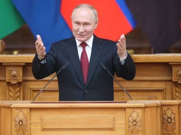 conorfkenny's tweet image. Russia’s State Duma has advanced a milestone bill establishing the country’s first core legal framework for crypto. 

All eyes are on the July 2026 implementation date as the state tightens its grip. 🏛️💻

#CryptoNews