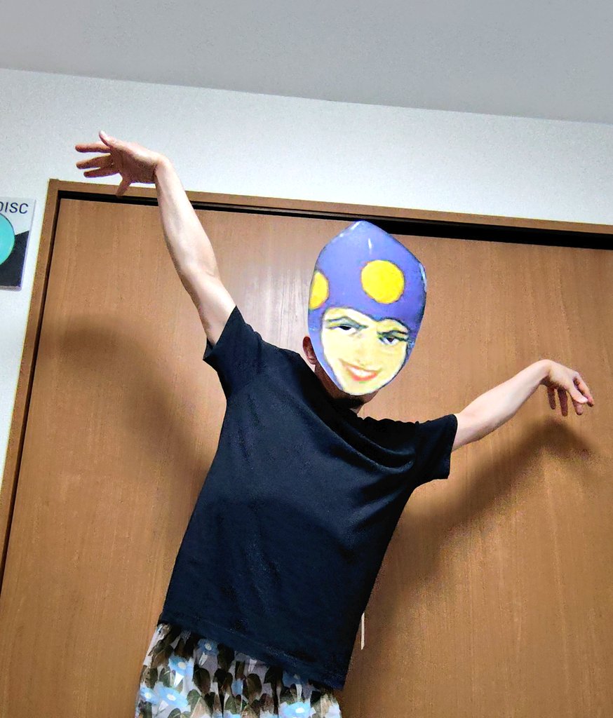 to_j_r_j_s's tweet image. さあー！！！いよいよ明後日よぉぉ！！！
お面にサインはもらいたいけどー
#Shame