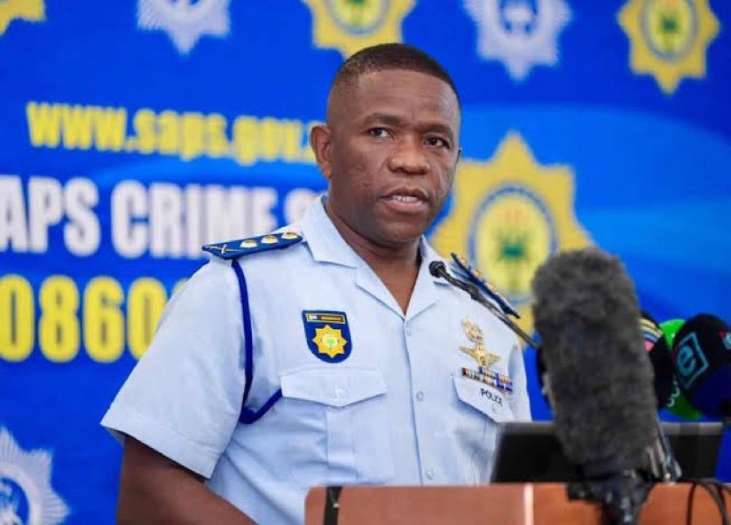 theplug73's tweet photo. All General Nhlanhla Mkhwanazi wanted was his PKTT &amp; 121 dockets. Now “You Delete, I Retrieve” people are losing houses, &amp; cars! They should have just given him his dockets, aphume kubo, kunjani makunje? He just wanted to do the job he was hired for to the best of his ability. https://t.co/V2SQb0Queq