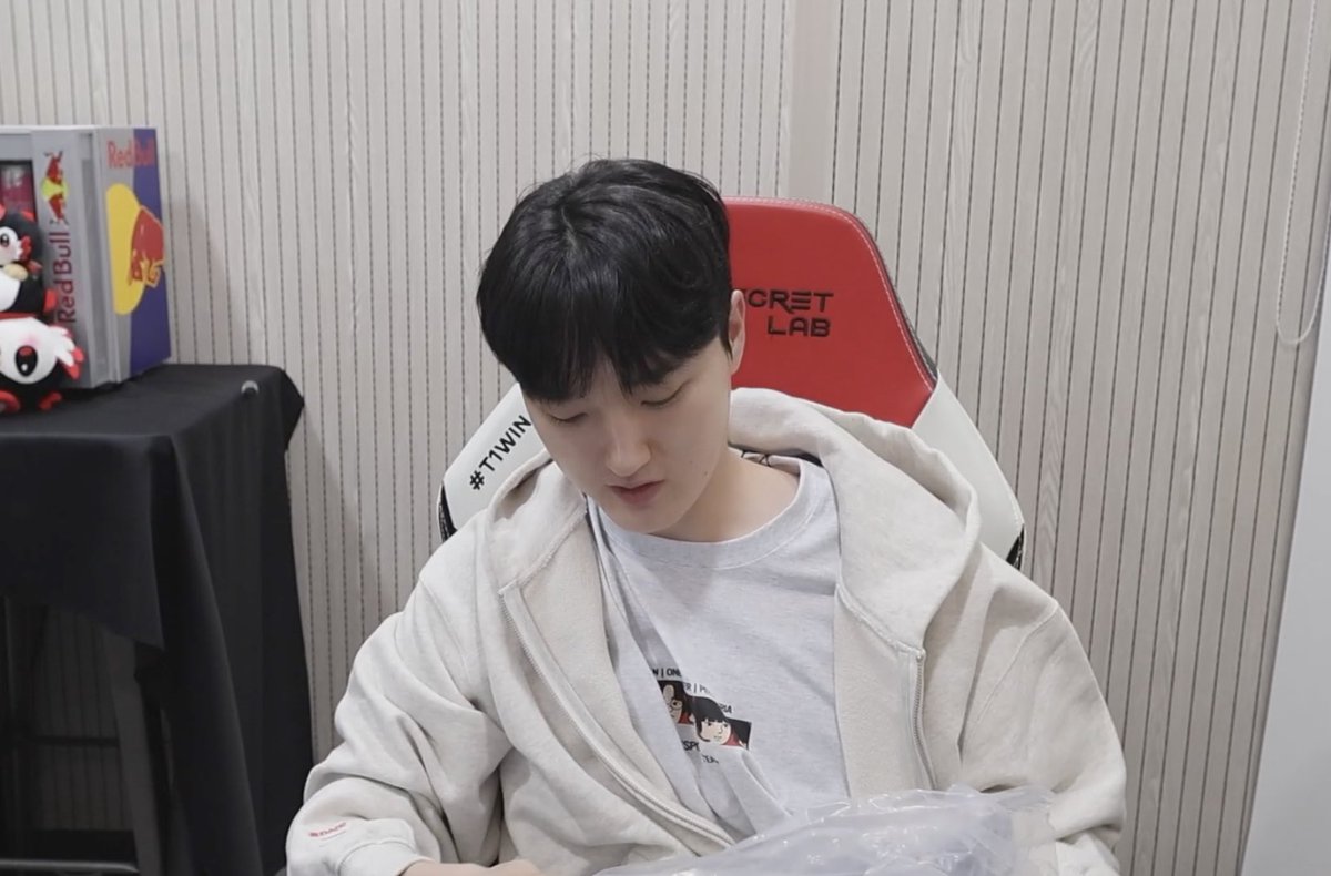 alie 🐨ིྀ tweet media