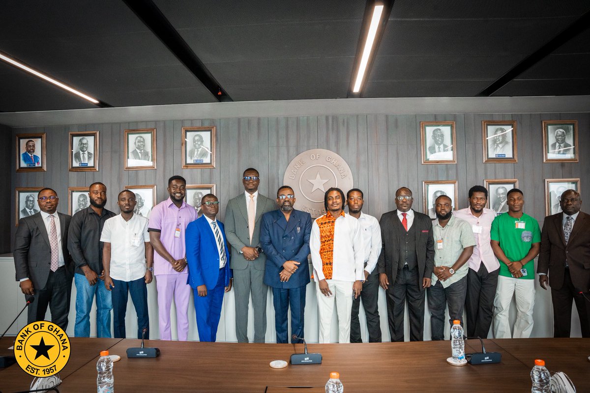 Earlier this morning, X Creators met with Bank of Ghana Governor Dr Johnson Pandit Asiama to discuss the stuck X Revenue at Bank Square.

The Governor and his team listened attentively and are working swiftly to resolve the issues facing X creators. 🇬🇭❤️