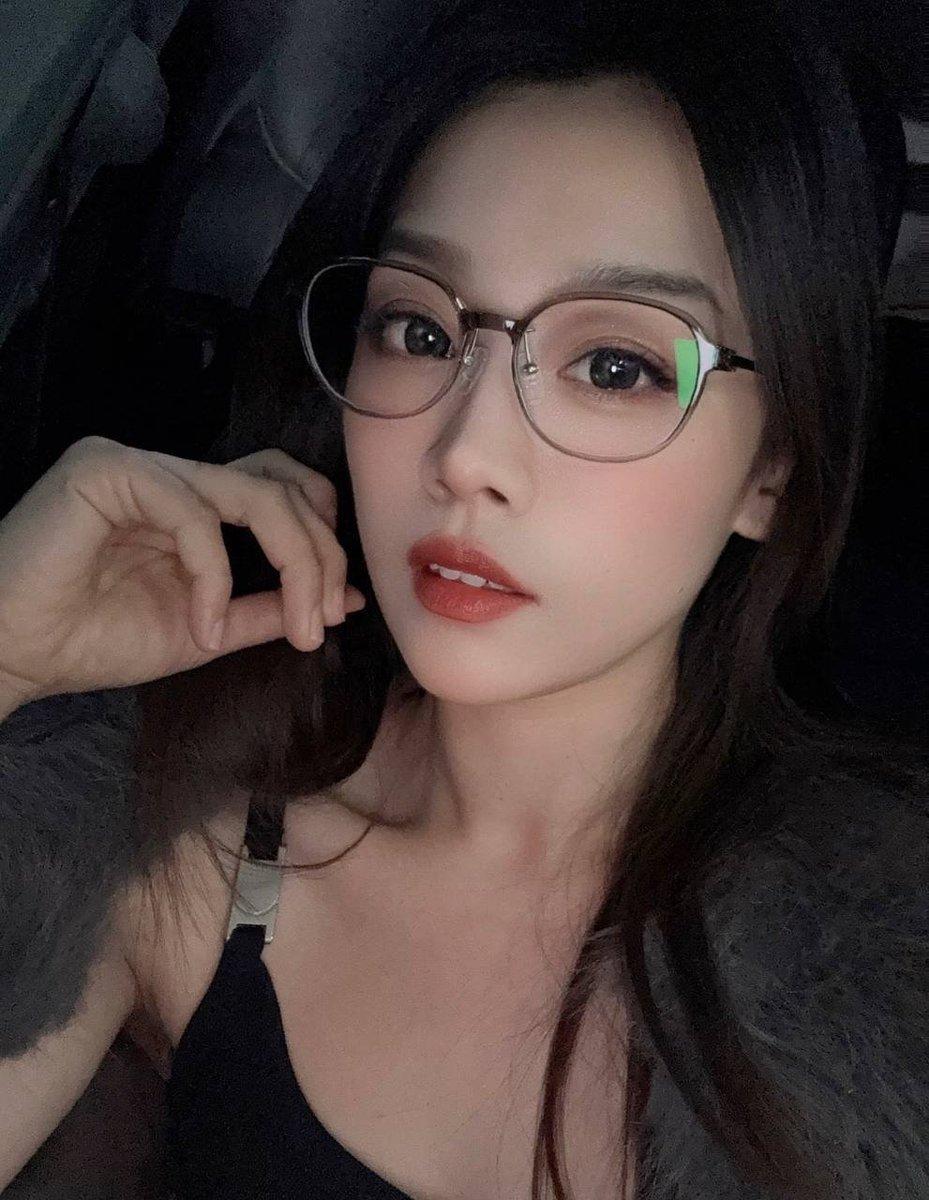 一位高铁小姐姐 tweet media