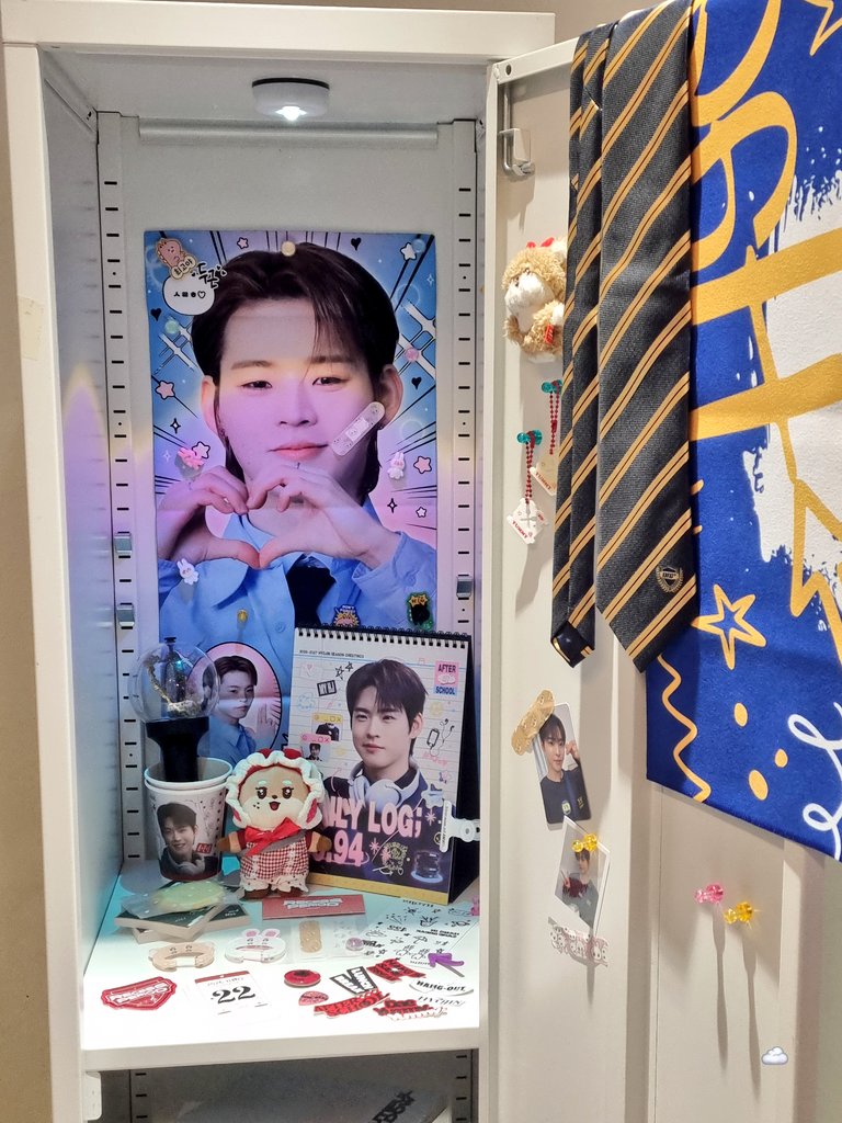 효진날 생일카페 다녀왔습니다...♡♡
오밀조밀 귀여운 요소가 많아서 넘 좋았어요
카페에서 효진이 생각하기도 좋지만
효진이카페에서 효진이 생각하기는 더 좋네요
꼭 해보시길!!! ★★★★★★×422
#Again_recess
#효진 #HYOJIN
