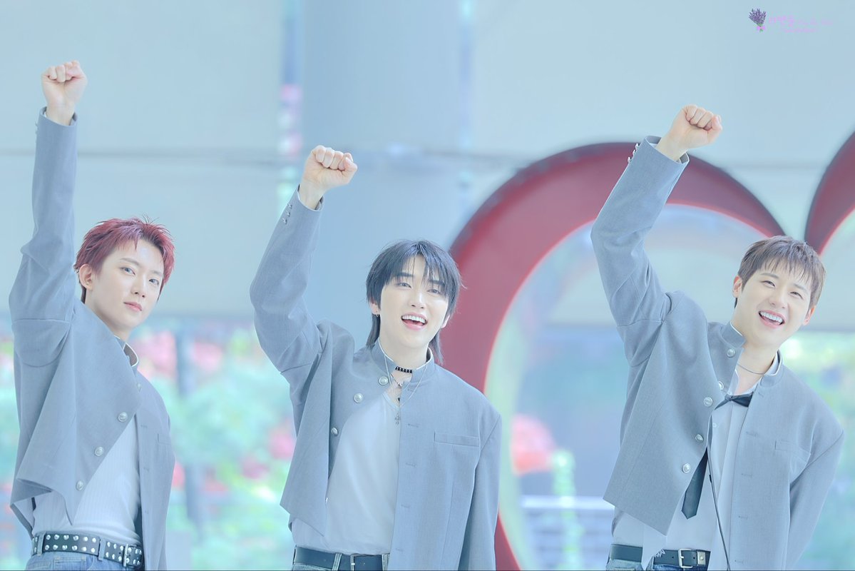 loveanddeul's tweet image. 260422 쇼! 챔피언 미니팬미팅

🐻🐥🐶 💚

#B1A4 #SET #가위바위보
#신우 #CNU
#산들 #SANDEUL
#공찬 #GONGCHAN