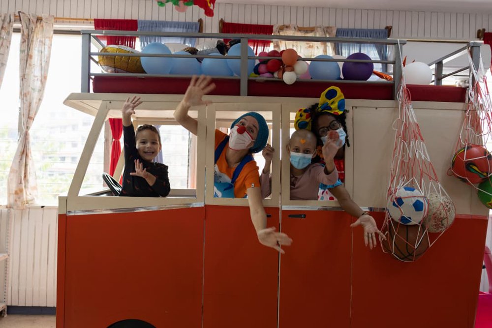 BohemiaCuba's tweet image. Una paciente pediátrica es atendida mientras su familia enfrenta viajes constantes y escasez de recursos en medio de un sistema sanitario tensionado por el bloqueo. 
Te contamos la historia en #Bohemia 
l1nq.com/xjtyylh