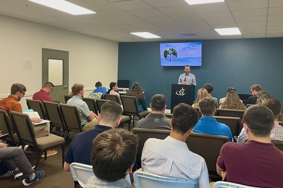 tsnode's tweet photo. Our latest ministry update is available. In this update, we share about: 
- Preventing missionary attrition
- Coaching calls
- Spring blessings
- Six students preparing for overseas internships, including our son Grant
Thank you for your prayers! https://t.co/GdhsrPzBum https://t.co/HRqzJdNNNb