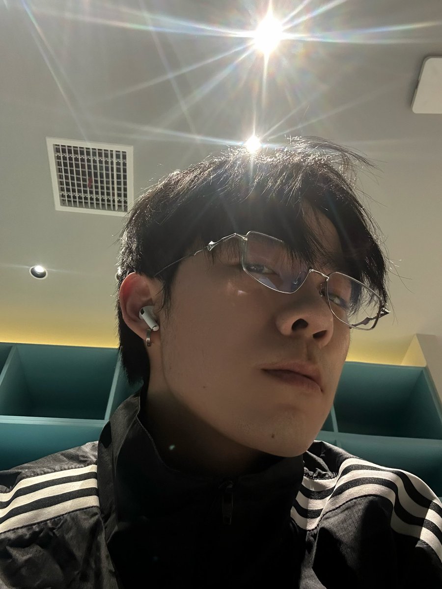 Dustin tweet media