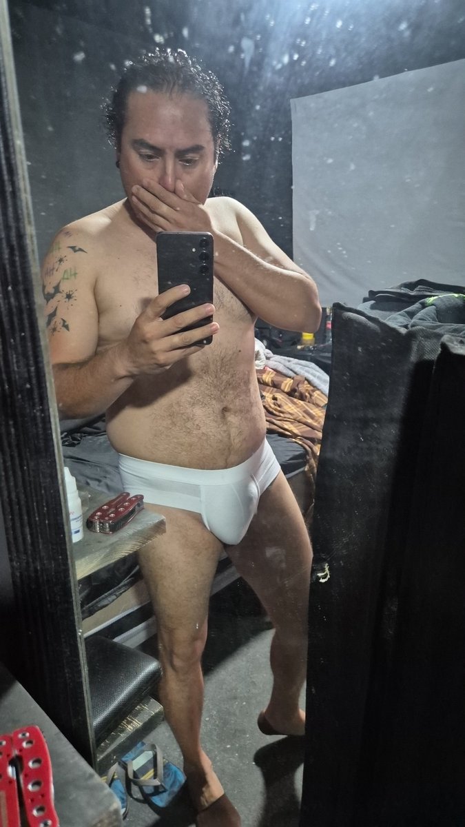 Solo pasar a saludar y desearles un gran dia !!! Saludos excelente miércoles