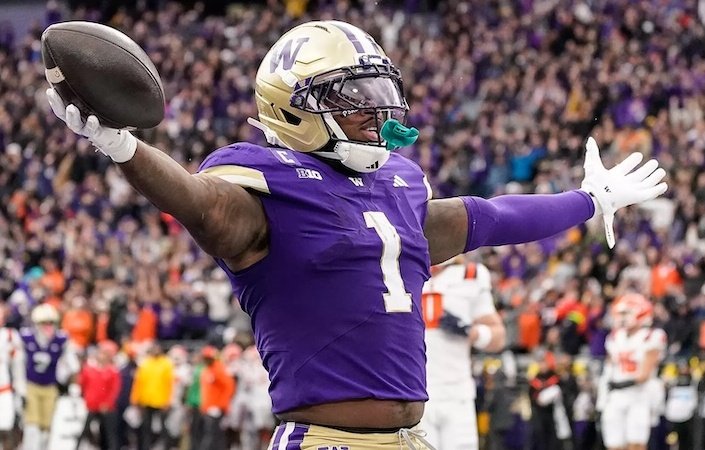 FakeFootballFun tweet media