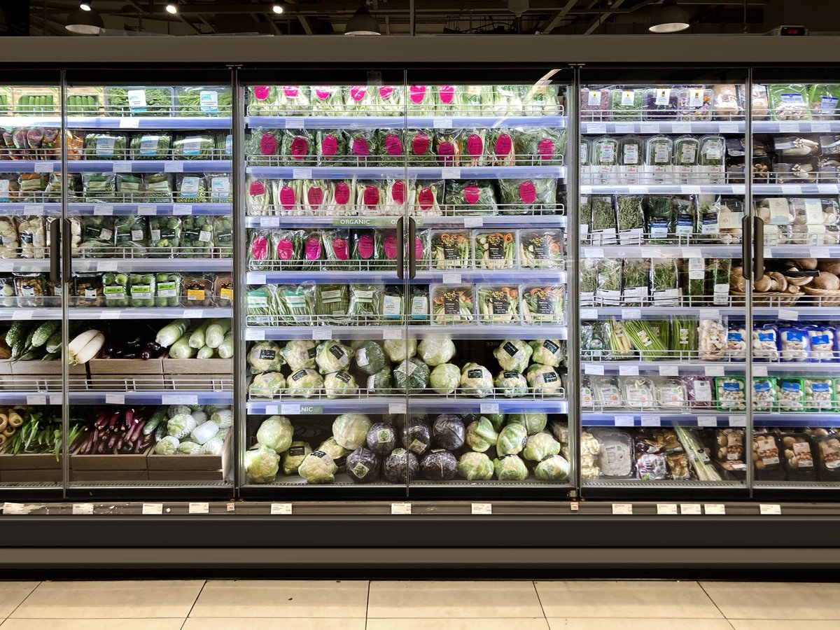 ReciklerkoCans's tweet image. Vegetables in fridge

stock.adobe.com/contributor/21…

#Vegetables #fridge #dubai #editorialphotography #grocerystore