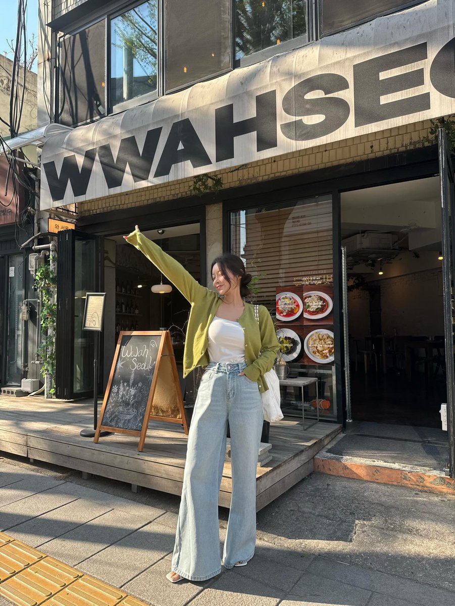 movie2955's tweet image. 볕 좋은 날 ☀️
#일상  #몸매 #ootd