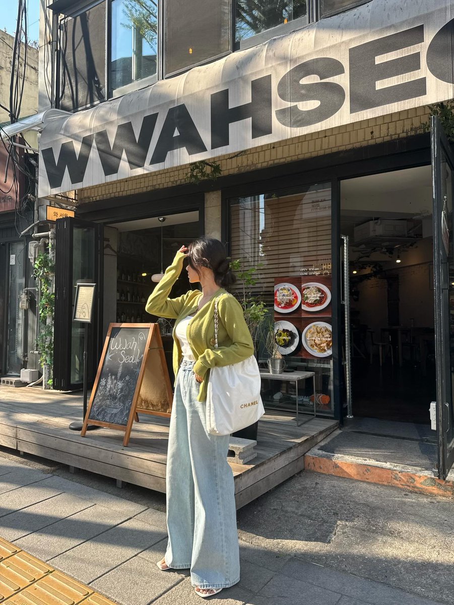 movie2955's tweet image. 볕 좋은 날 ☀️
#일상  #몸매 #ootd