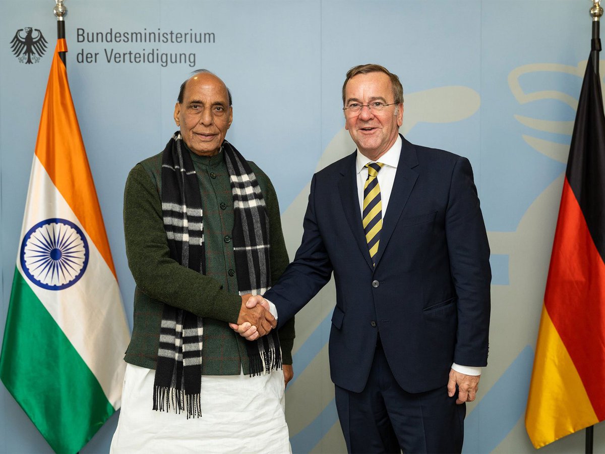 ani_digital's tweet image. India, Germany deepen defence ties; sign Industrial Cooperation Roadmap, UN Peacekeeping Training pact in Berlin

Read @ANI Story | aninews.in/news/world/eur…
#India #Germany #defenceties #IndustrialCooperationRoadmap #UNPeacekeeping #Trainingpact #Berlin