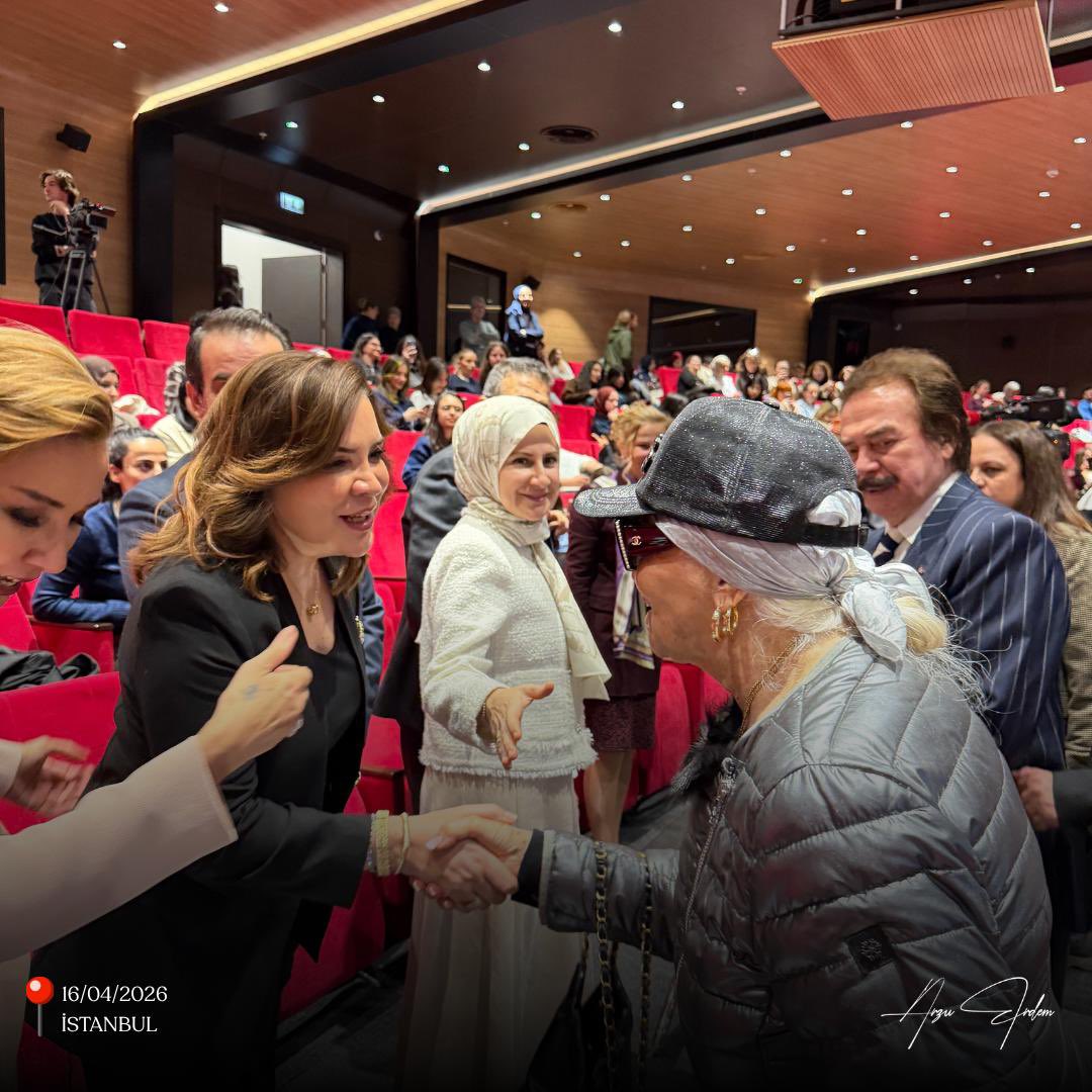 arzuerdemtc's tweet photo. 📍Aydın Üniversitesi
Büyük üstad, alanında tarihe not düşmüş kıymetli sanatçımız Orhan Gencebay ve yol arkadaşı Sevim Emre ile vatan dolu sohbetimiz var olsun …
#OrhanGencebay #SevimEmre https://t.co/SStdhYML0S