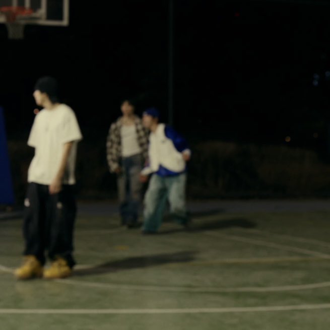 すじコ tweet media