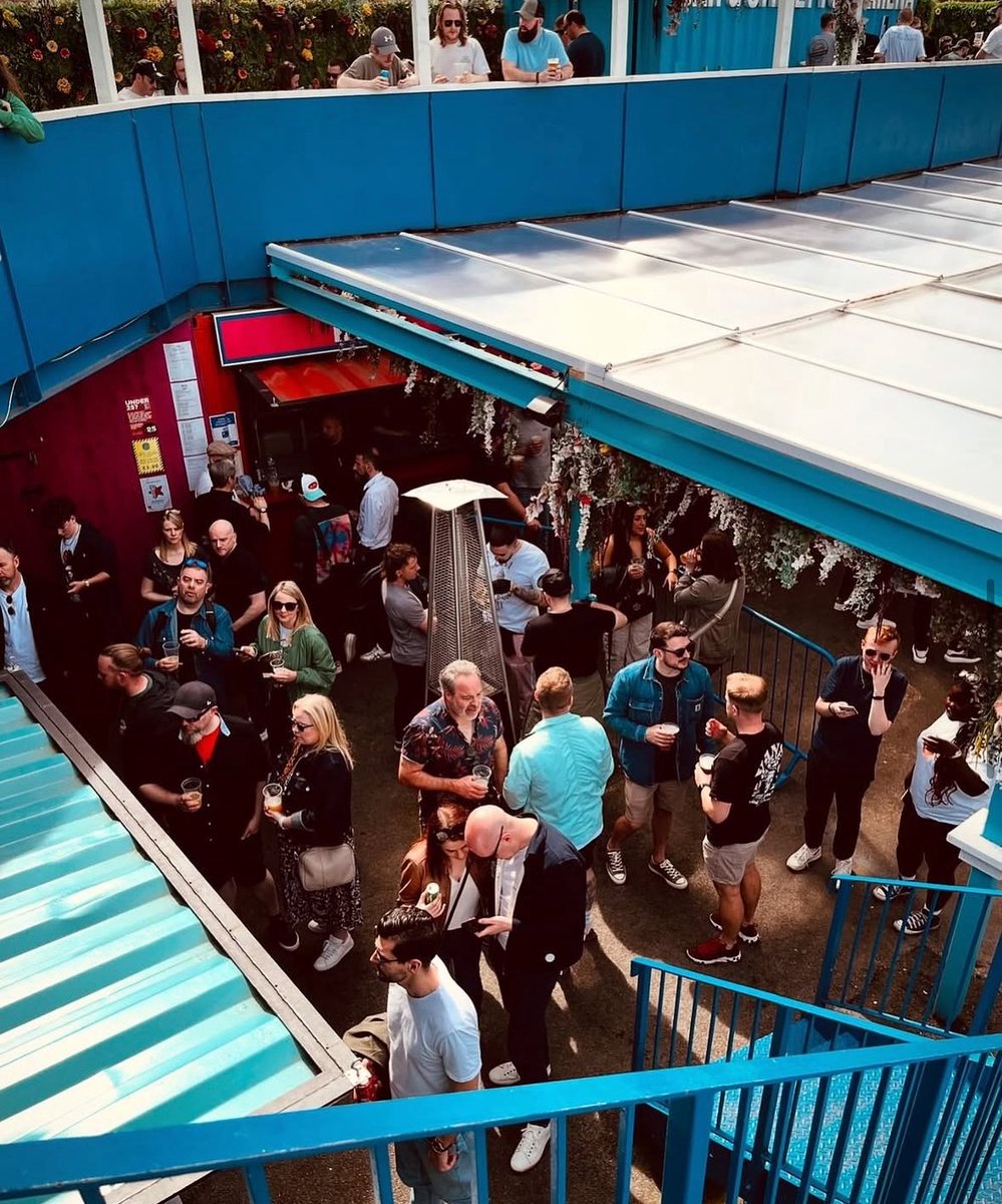 BLUE COLLAR 🌮🍔🍹 tweet media