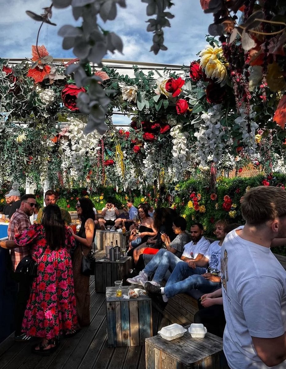 BLUE COLLAR 🌮🍔🍹 tweet media