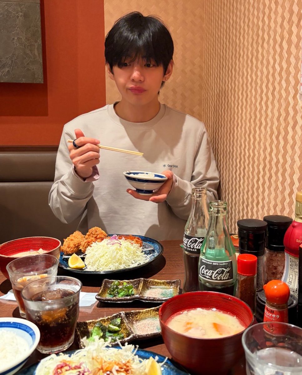 เอ๋ง tweet media