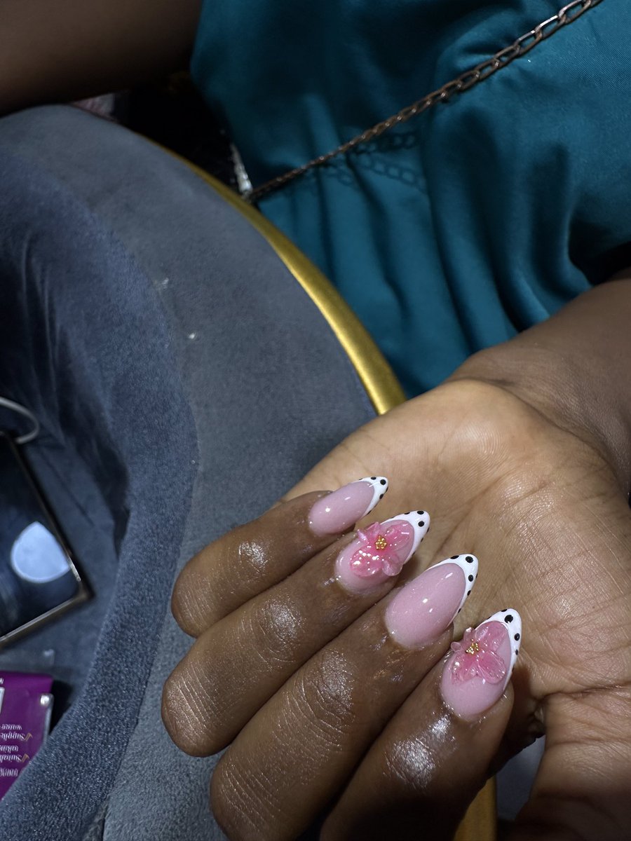 Oyin the Nail-Tech in Ipaja 💅 tweet media