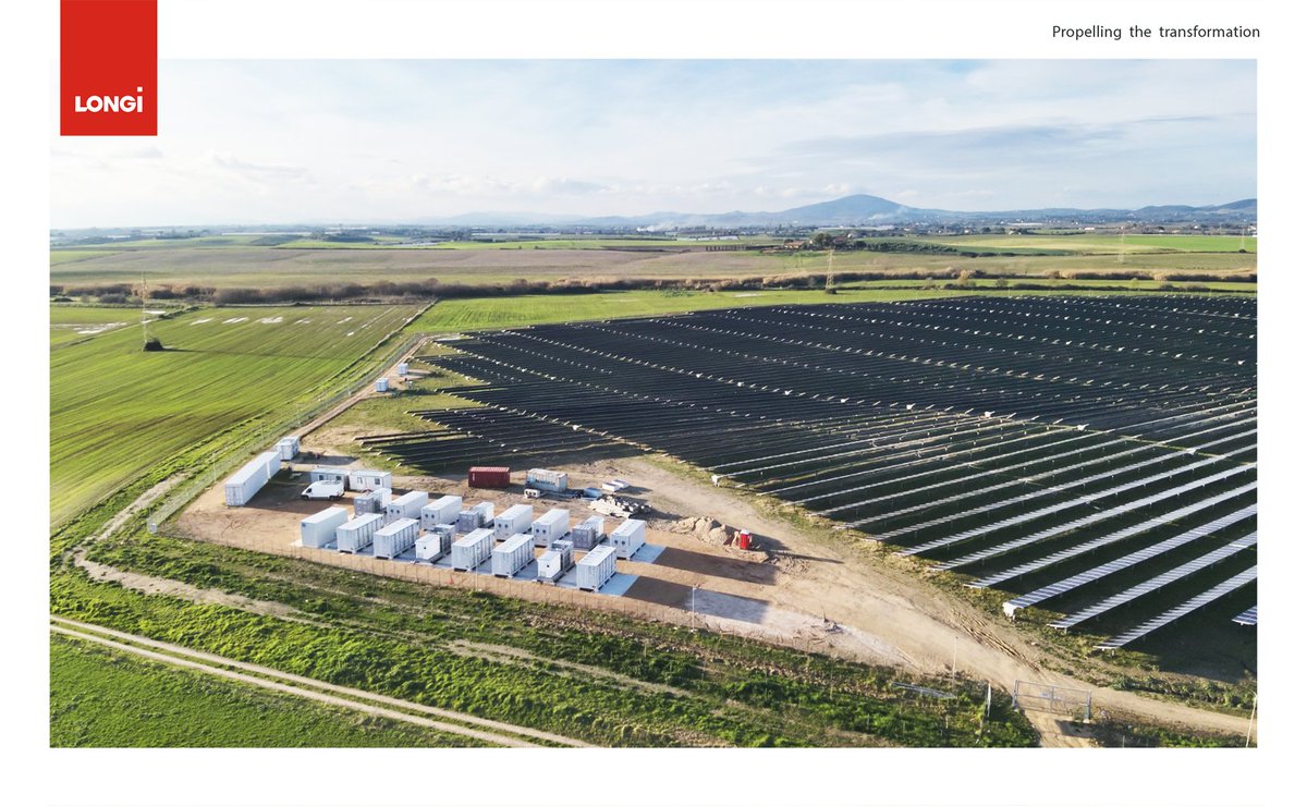 longi_solar's tweet image. Now live in Italy! 🇮🇹

LONGi’s first integrated solar + storage project in Europe: 35MWp PV + 13.75MW / 50.16MWh storage.

Built as one system, it reduces ~74,000 tons of CO₂ and powers ~123,000 homes annually.

#LONGi #LONGiONE #EnergyStorage #CleanEnergy