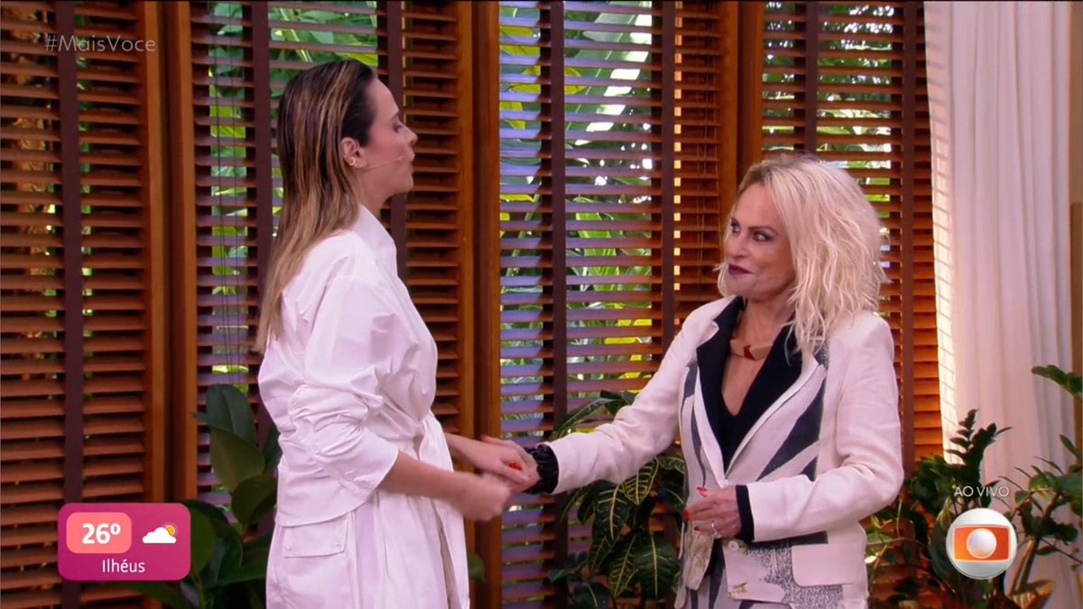 Jéeh 🥂 tweet media