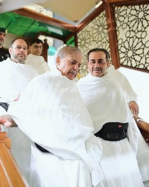 chsandhilaa's tweet photo. ان دونوں کیساتھ اللہ کا خاص کرم ہے جو ان سے ٹکراتا ہے تباہ ہوجاتا ہے https://t.co/BtUoAH9ACJ