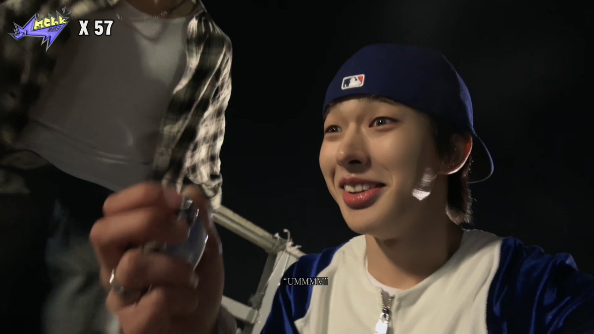 すじコ tweet media