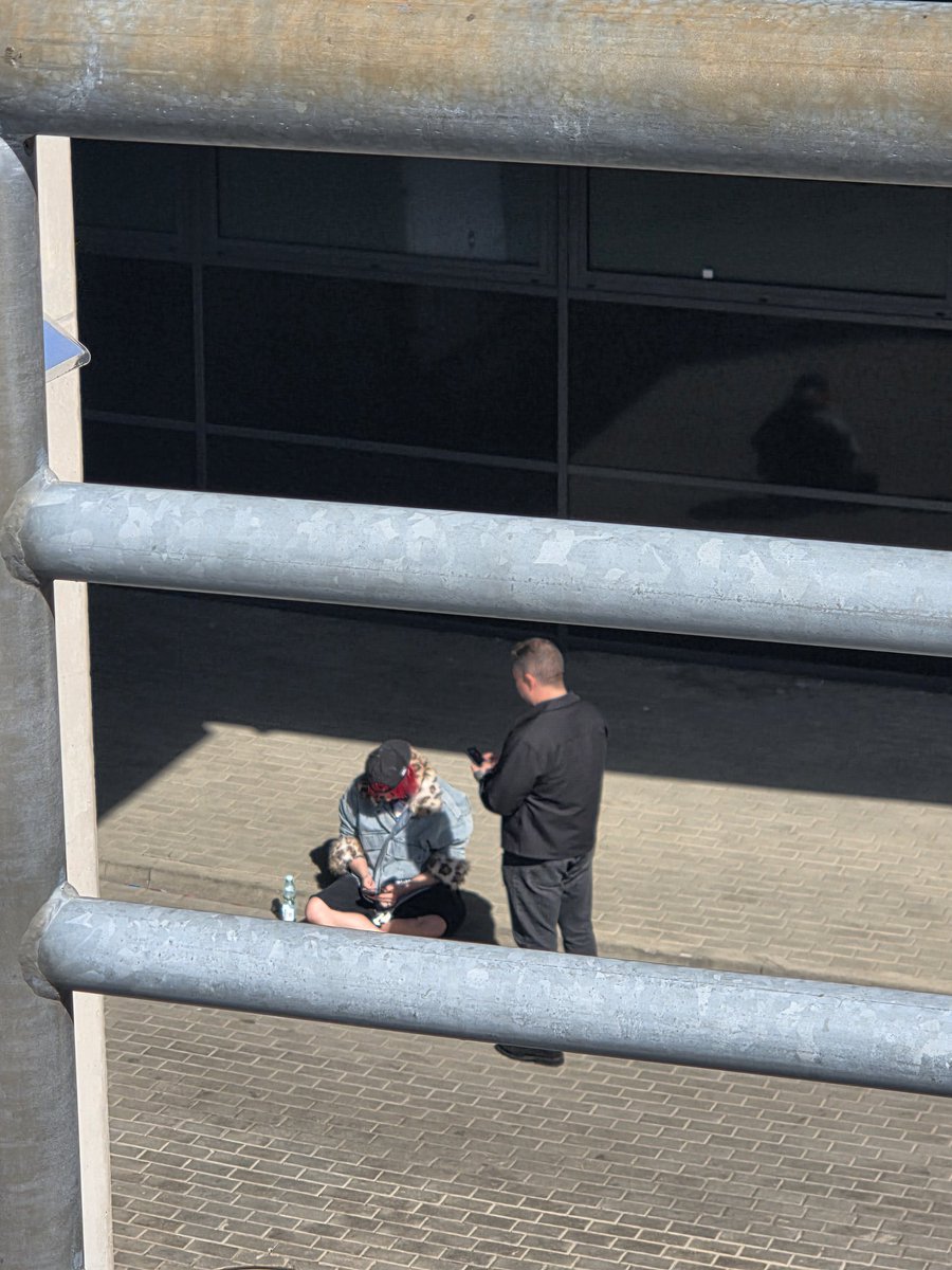 LidiaRogow94466's tweet image. Michael Clifford pije CISOWIANKE NIEGAZOWANA 
#5SOSLODZ #5soslodz #5sos #5secondofsummer