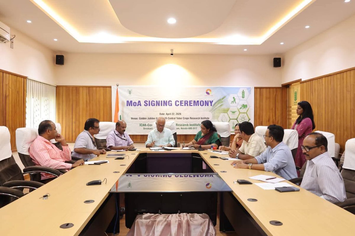 Spices_Board's tweet image. Using IoT &amp;amp; real-time data, the system will optimise irrigation, boost water efficiency, and improve yields advancing precision farming under Indian Council of Agricultural Research’s #OneICAR vision.

#SmartFarming #Cardamom #AgriTech