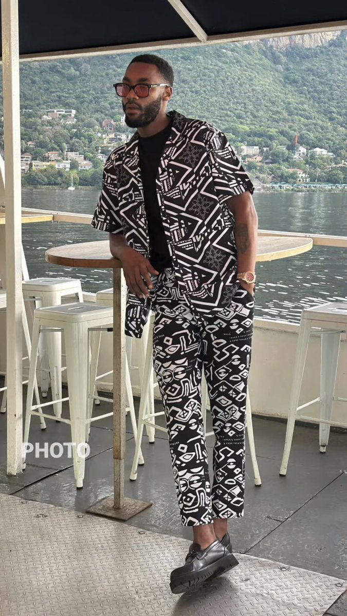 QueQondile tweet media