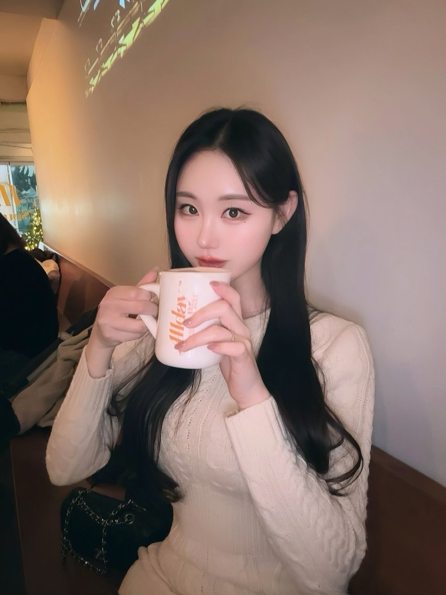 windyer2000's tweet image. #일상  #몸매 #ootd