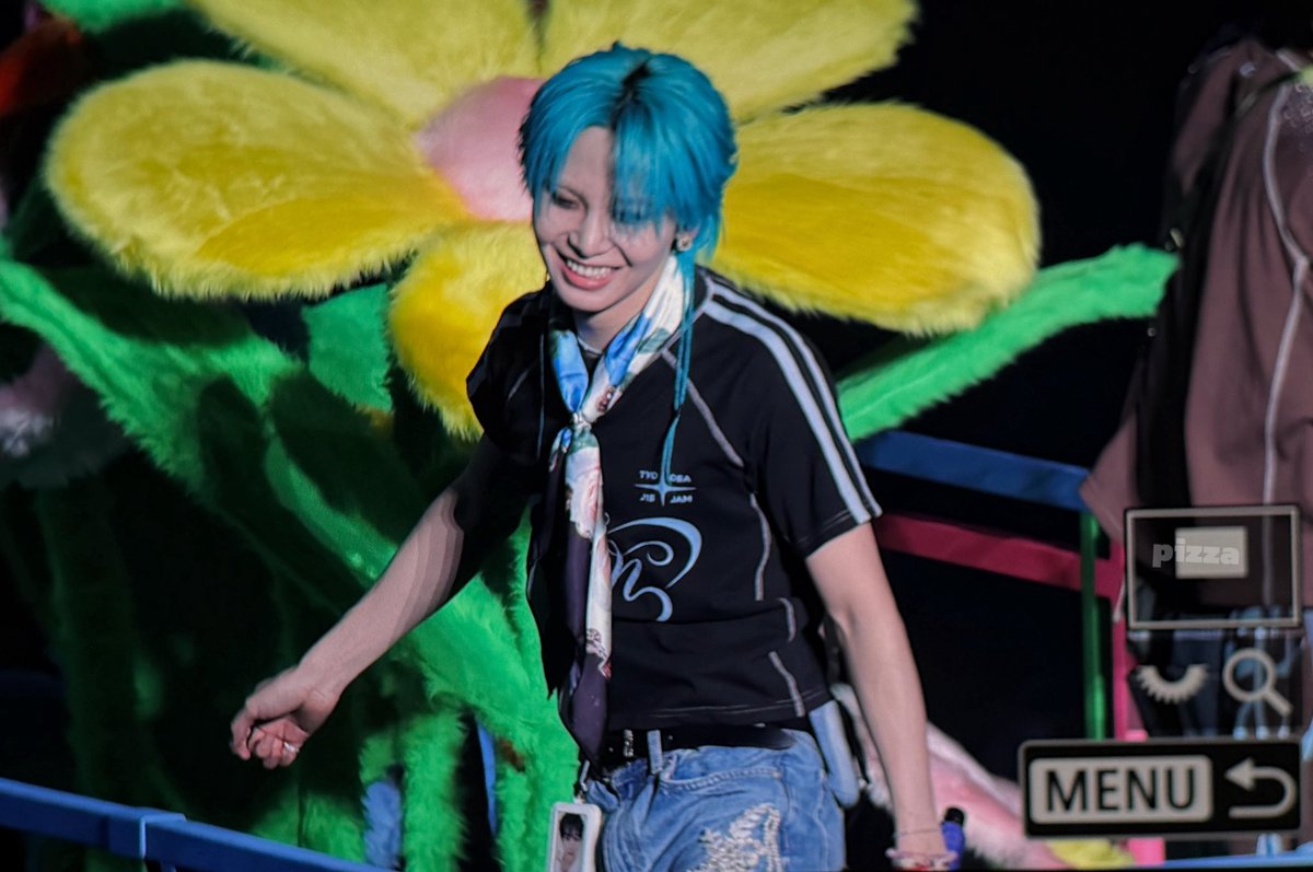 🍕🍕🍕 tweet media