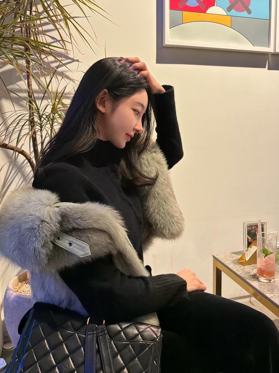 arclogix's tweet image. #일상  #몸매 #ootd